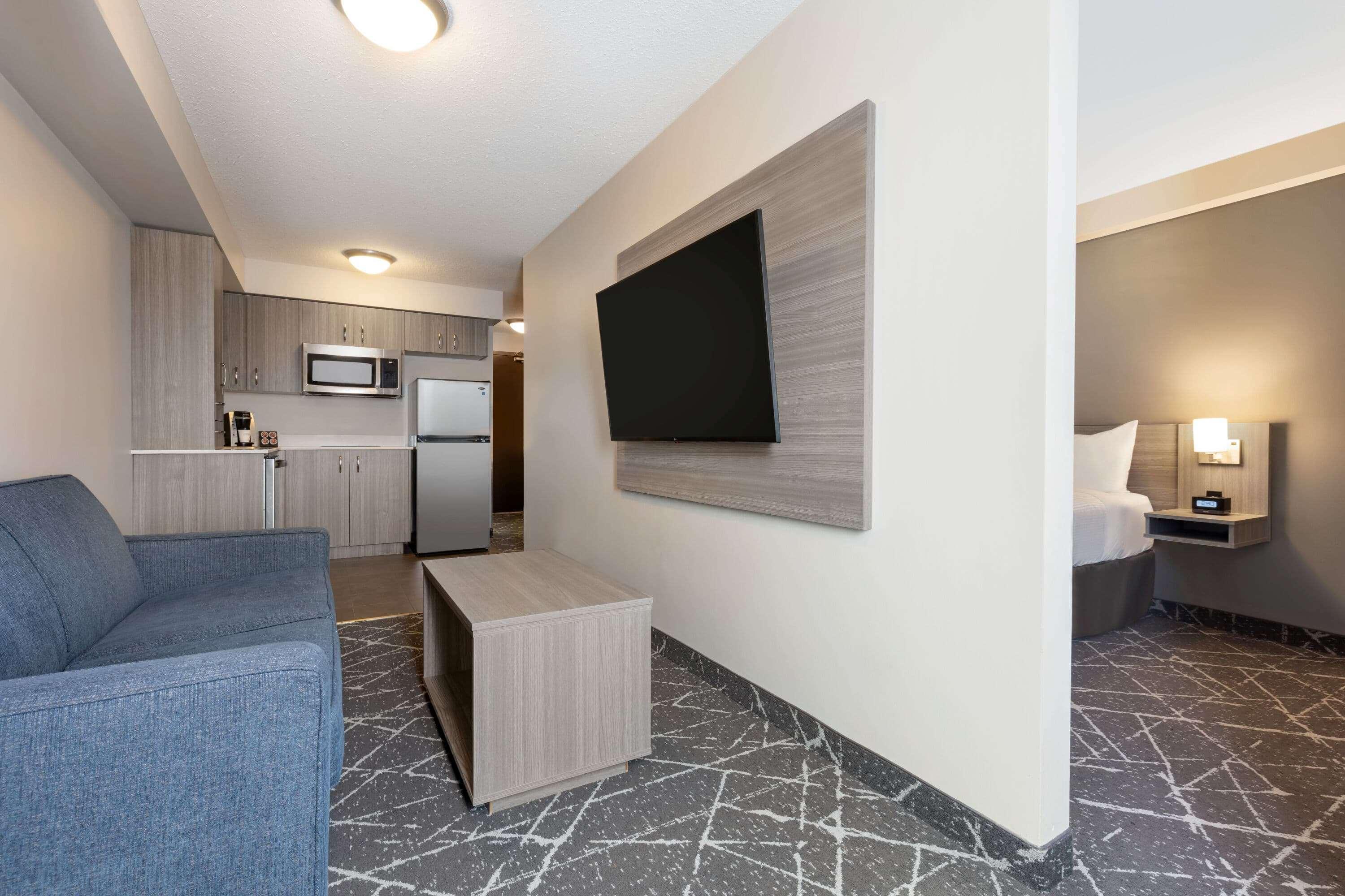 Microtel Inn & Suites By Wyndham Lloydminster Exterior foto
